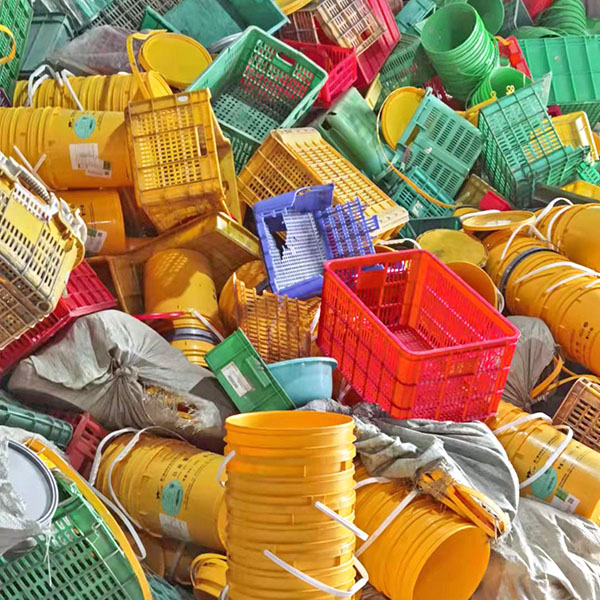 塑料制品在不断增加，废旧塑料产品回收的意义有多重要！